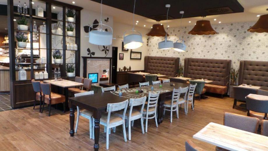 Hotel Restaurant Zur Linde Вестерштеде Экстерьер фото
